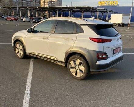 Білий Хендай Kona, об'ємом двигуна 0 л та пробігом 113 тис. км за 18300 $, фото 5 на Automoto.ua