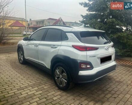 Белый Хендай Kona, объемом двигателя 0 л и пробегом 108 тыс. км за 17950 $, фото 12 на Automoto.ua