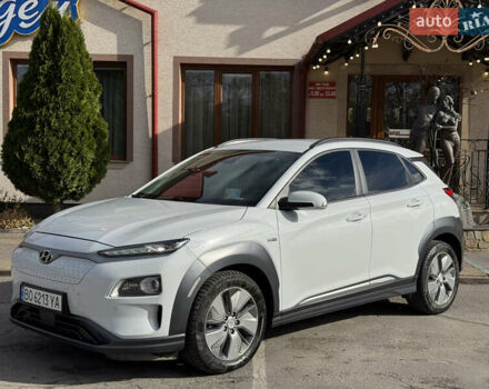 Белый Хендай Kona, объемом двигателя 0 л и пробегом 67 тыс. км за 16350 $, фото 6 на Automoto.ua
