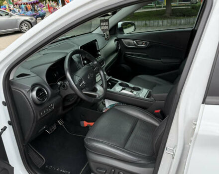 Хендай Kona 2019 в Днепре (Днепропетровске) на Automoto.ua Белый Хендай Kona, объемом двигателя 0 л и пробегом 128 тыс. км за 17500 $, фото 7 на Automoto.ua