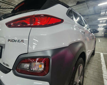 Белый Хендай Kona, объемом двигателя 0 л и пробегом 109 тыс. км за 17900 $, фото 10 на Automoto.ua