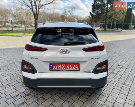 Білий Хендай Kona, об'ємом двигуна 0 л та пробігом 112 тис. км за 16499 $, фото 6 на Automoto.ua