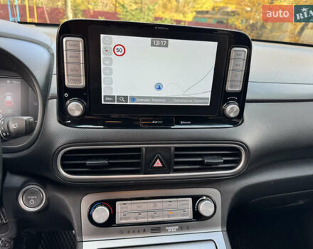 Белый Хендай Kona, объемом двигателя 0 л и пробегом 67 тыс. км за 16350 $, фото 73 на Automoto.ua