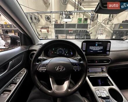 Білий Хендай Kona, об'ємом двигуна 0 л та пробігом 92 тис. км за 16900 $, фото 24 на Automoto.ua