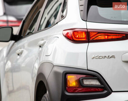 Белый Хендай Kona, объемом двигателя 2 л и пробегом 98 тыс. км за 15200 $, фото 12 на Automoto.ua