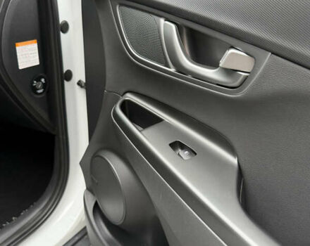 Білий Хендай Kona, об'ємом двигуна 0 л та пробігом 38 тис. км за 18200 $, фото 35 на Automoto.ua