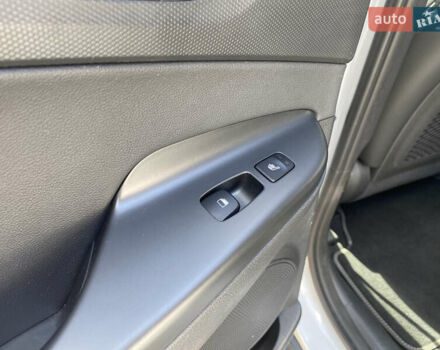 Белый Хендай Kona, объемом двигателя 0 л и пробегом 112 тыс. км за 17900 $, фото 22 на Automoto.ua