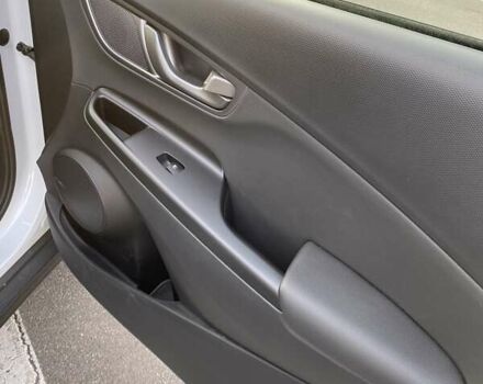 Білий Хендай Kona, об'ємом двигуна 0 л та пробігом 113 тис. км за 18300 $, фото 30 на Automoto.ua