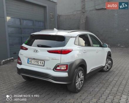 Белый Хендай Kona, объемом двигателя 0 л и пробегом 97 тыс. км за 17999 $, фото 10 на Automoto.ua