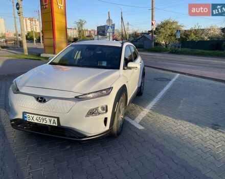 Белый Хендай Kona, объемом двигателя 0 л и пробегом 78 тыс. км за 16700 $, фото 1 на Automoto.ua