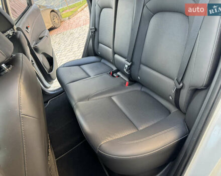 Белый Хендай Kona, объемом двигателя 0 л и пробегом 112 тыс. км за 16799 $, фото 29 на Automoto.ua