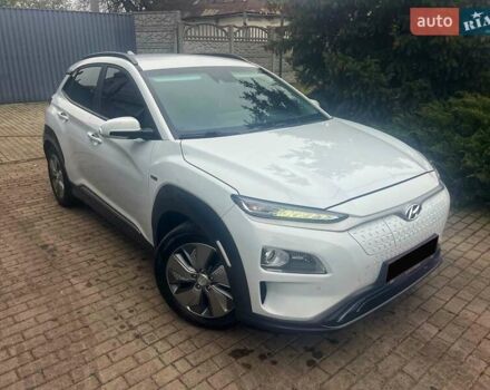 Белый Хендай Kona, объемом двигателя 0 л и пробегом 108 тыс. км за 17950 $, фото 7 на Automoto.ua