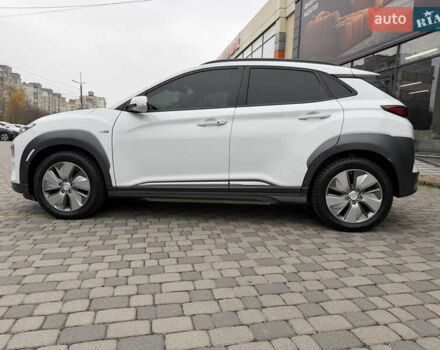 Білий Хендай Kona, об'ємом двигуна 0 л та пробігом 38 тис. км за 18200 $, фото 16 на Automoto.ua