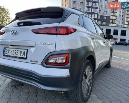 Белый Хендай Kona, объемом двигателя 0 л и пробегом 78 тыс. км за 16700 $, фото 3 на Automoto.ua