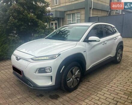 Белый Хендай Kona, объемом двигателя 0 л и пробегом 108 тыс. км за 17950 $, фото 13 на Automoto.ua