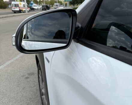 Хендай Kona 2019 в Днепре (Днепропетровске) на Automoto.ua Белый Хендай Kona, объемом двигателя 0 л и пробегом 128 тыс. км за 17500 $, фото 6 на Automoto.ua