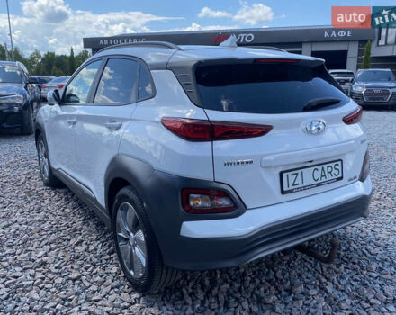 Белый Хендай Kona, объемом двигателя 0 л и пробегом 112 тыс. км за 17900 $, фото 7 на Automoto.ua