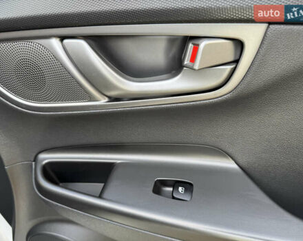 Белый Хендай Kona, объемом двигателя 0 л и пробегом 67 тыс. км за 16350 $, фото 56 на Automoto.ua