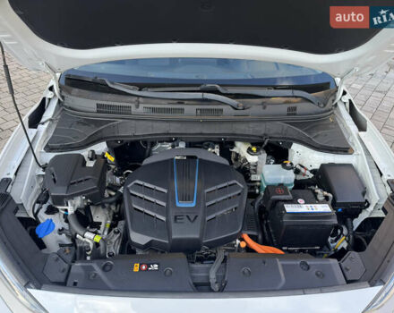 Білий Хендай Kona, об'ємом двигуна 0 л та пробігом 112 тис. км за 16499 $, фото 36 на Automoto.ua