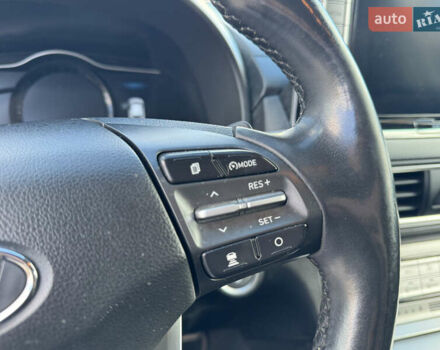 Белый Хендай Kona, объемом двигателя 0 л и пробегом 108 тыс. км за 16700 $, фото 24 на Automoto.ua