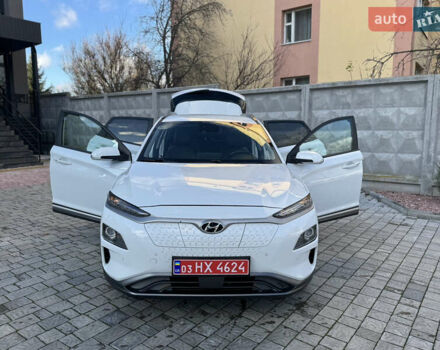Білий Хендай Kona, об'ємом двигуна 0 л та пробігом 112 тис. км за 16499 $, фото 22 на Automoto.ua