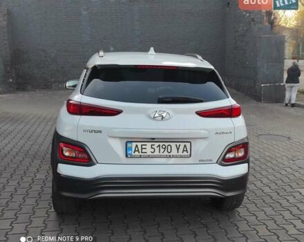 Белый Хендай Kona, объемом двигателя 0 л и пробегом 97 тыс. км за 17999 $, фото 8 на Automoto.ua