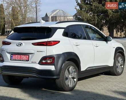 Белый Хендай Kona, объемом двигателя 0 л и пробегом 112 тыс. км за 16200 $, фото 47 на Automoto.ua