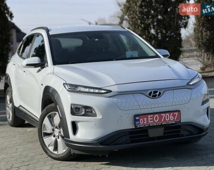 Белый Хендай Kona, объемом двигателя 0 л и пробегом 112 тыс. км за 16200 $, фото 35 на Automoto.ua