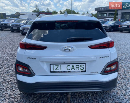 Белый Хендай Kona, объемом двигателя 0 л и пробегом 112 тыс. км за 17900 $, фото 8 на Automoto.ua