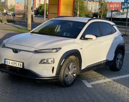 Белый Хендай Kona, объемом двигателя 0 л и пробегом 78 тыс. км за 16700 $, фото 6 на Automoto.ua