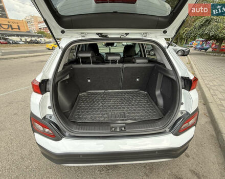 Хендай Kona 2019 в Днепре (Днепропетровске) на Automoto.ua Белый Хендай Kona, объемом двигателя 0 л и пробегом 128 тыс. км за 17500 $, фото 20 на Automoto.ua