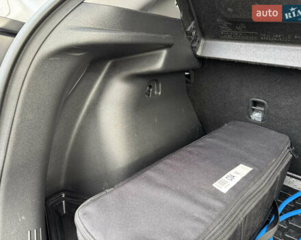 Белый Хендай Kona, объемом двигателя 0 л и пробегом 67 тыс. км за 16350 $, фото 85 на Automoto.ua