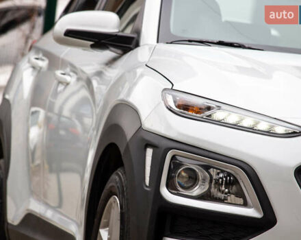 Белый Хендай Kona, объемом двигателя 2 л и пробегом 98 тыс. км за 15200 $, фото 14 на Automoto.ua