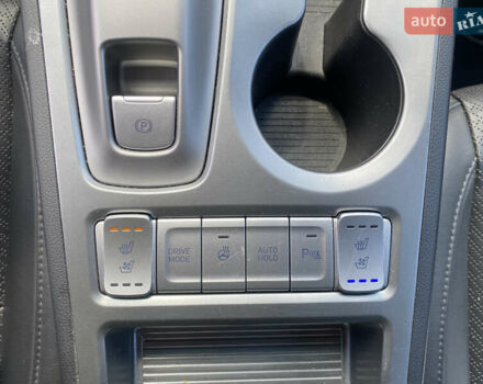 Белый Хендай Kona, объемом двигателя 0 л и пробегом 112 тыс. км за 17900 $, фото 19 на Automoto.ua