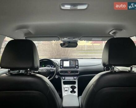 Белый Хендай Kona, объемом двигателя 0 л и пробегом 108 тыс. км за 17950 $, фото 33 на Automoto.ua