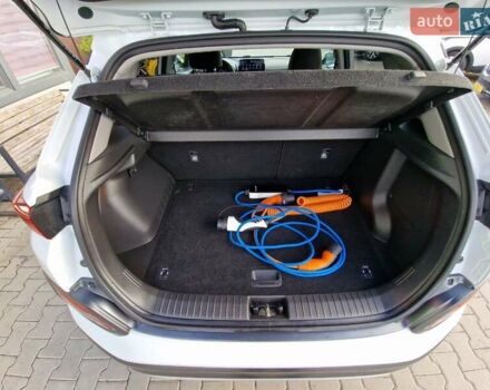 Белый Хендай Kona, объемом двигателя 0 л и пробегом 70 тыс. км за 16500 $, фото 45 на Automoto.ua