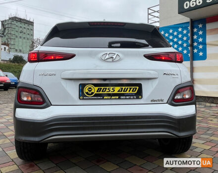 Білий Хендай Kona, об'ємом двигуна 39 л та пробігом 46 тис. км за 16999 $, фото 5 на Automoto.ua