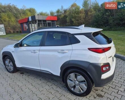 Белый Хендай Kona, объемом двигателя 0 л и пробегом 98 тыс. км за 17200 $, фото 11 на Automoto.ua