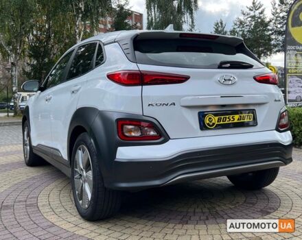Белый Хендай Kona, объемом двигателя 64 л и пробегом 32 тыс. км за 22999 $, фото 4 на Automoto.ua