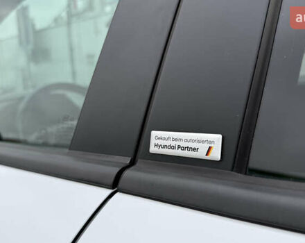 Белый Хендай Kona, объемом двигателя 0 л и пробегом 70 тыс. км за 16950 $, фото 67 на Automoto.ua