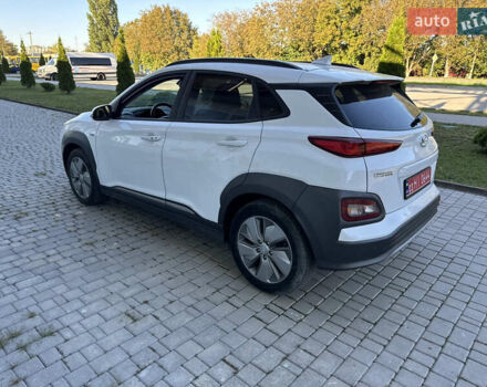 Білий Хендай Kona, об'ємом двигуна 0 л та пробігом 92 тис. км за 17200 $, фото 21 на Automoto.ua