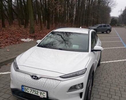 Білий Хендай Kona, об'ємом двигуна 0 л та пробігом 93 тис. км за 18950 $, фото 47 на Automoto.ua