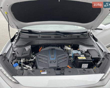 Білий Хендай Kona, об'ємом двигуна 0 л та пробігом 110 тис. км за 17300 $, фото 48 на Automoto.ua