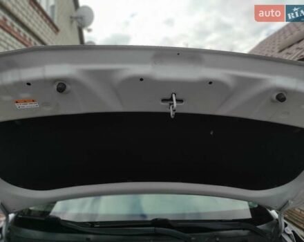 Белый Хендай Kona, объемом двигателя 0 л и пробегом 149 тыс. км за 17400 $, фото 3 на Automoto.ua