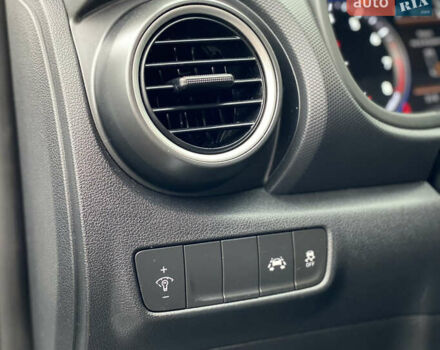 Белый Хендай Kona, объемом двигателя 1.59 л и пробегом 43 тыс. км за 20490 $, фото 26 на Automoto.ua