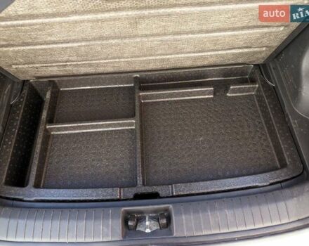 Белый Хендай Kona, объемом двигателя 0 л и пробегом 98 тыс. км за 19000 $, фото 8 на Automoto.ua