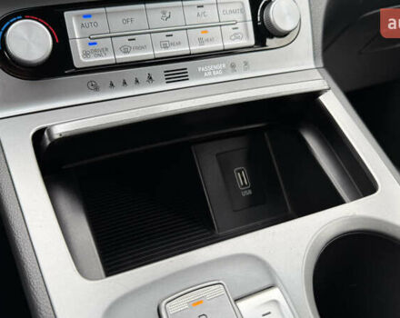 Белый Хендай Kona, объемом двигателя 0 л и пробегом 70 тыс. км за 16950 $, фото 40 на Automoto.ua