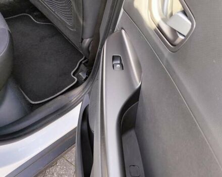 Білий Хендай Kona, об'ємом двигуна 0 л та пробігом 149 тис. км за 17000 $, фото 13 на Automoto.ua