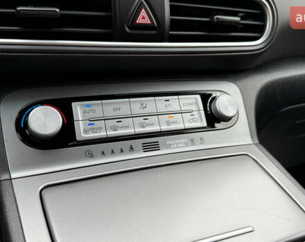 Белый Хендай Kona, объемом двигателя 0 л и пробегом 70 тыс. км за 16950 $, фото 36 на Automoto.ua