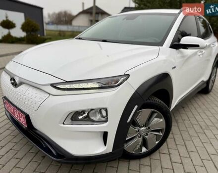 Белый Хендай Kona, объемом двигателя 0 л и пробегом 115 тыс. км за 17250 $, фото 10 на Automoto.ua